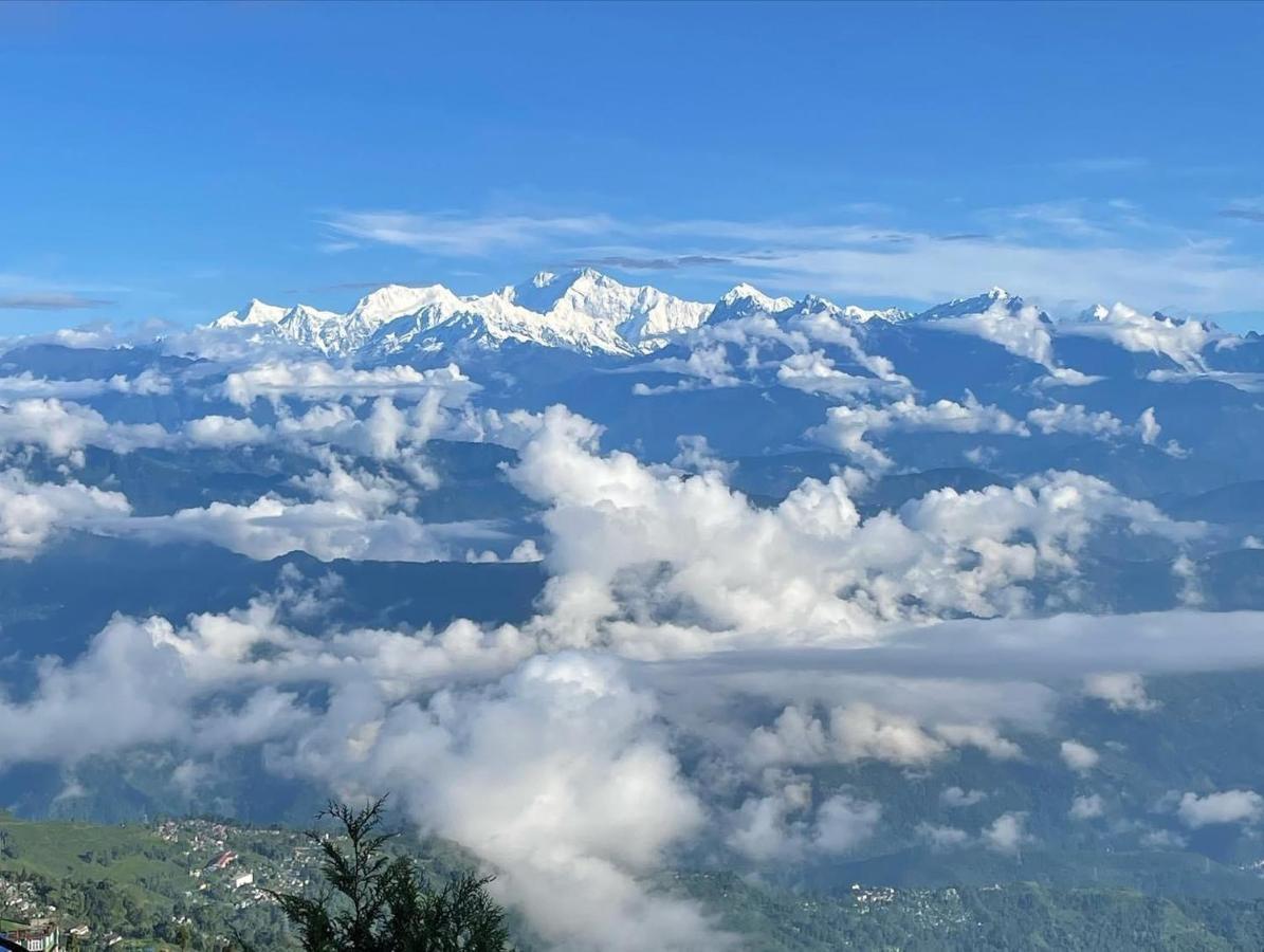 The Village Den , B&B Darjeeling Дарджилинг Экстерьер фото