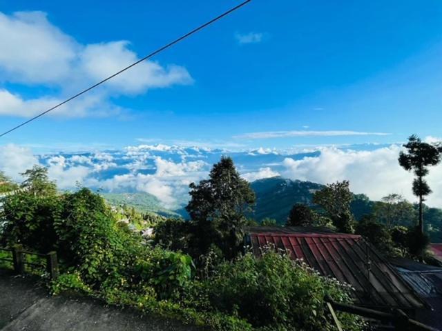 The Village Den , B&B Darjeeling Дарджилинг Экстерьер фото