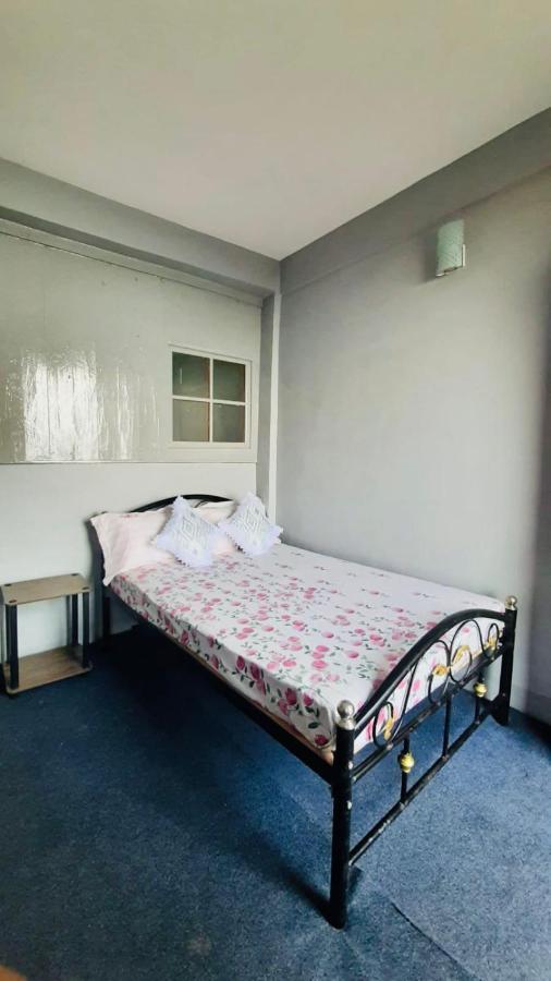 The Village Den , B&B Darjeeling Дарджилинг Экстерьер фото