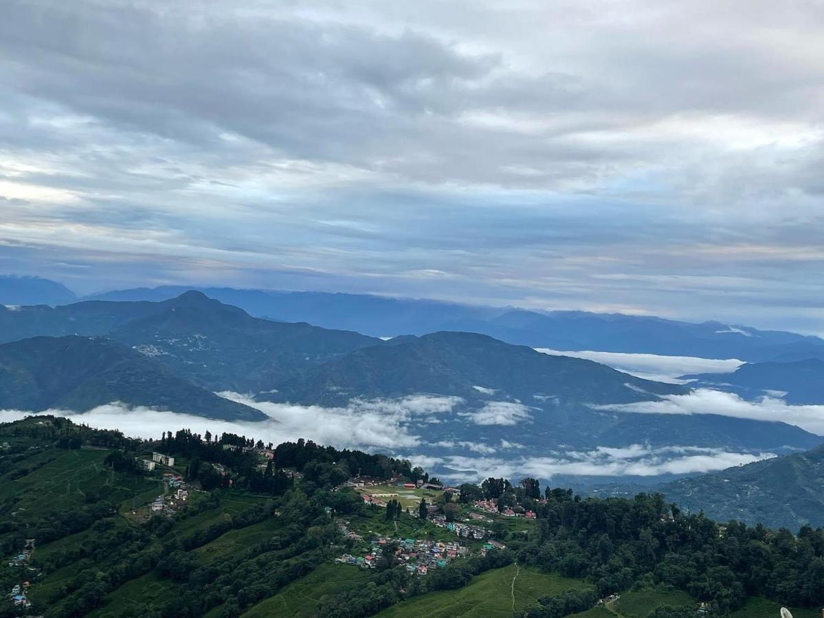 The Village Den , B&B Darjeeling Дарджилинг Экстерьер фото
